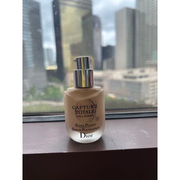 Dior Capture Totale Super Potent Serum Foundation - Picture 1 of 4